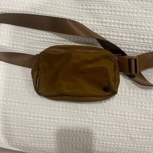 Lululemon Everywhere Belt Bag 1L - Brown